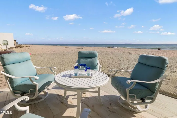 47-web-or-mls-UpmarketMedia-1135Cap-233