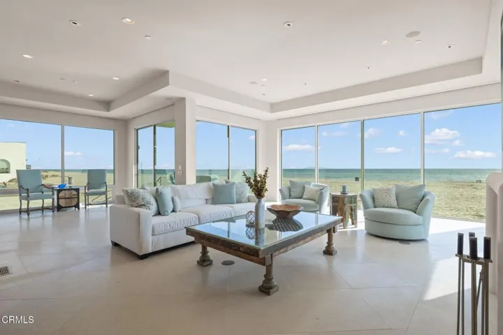 34-web-or-mls-UpmarketMedia-1135Cap-186