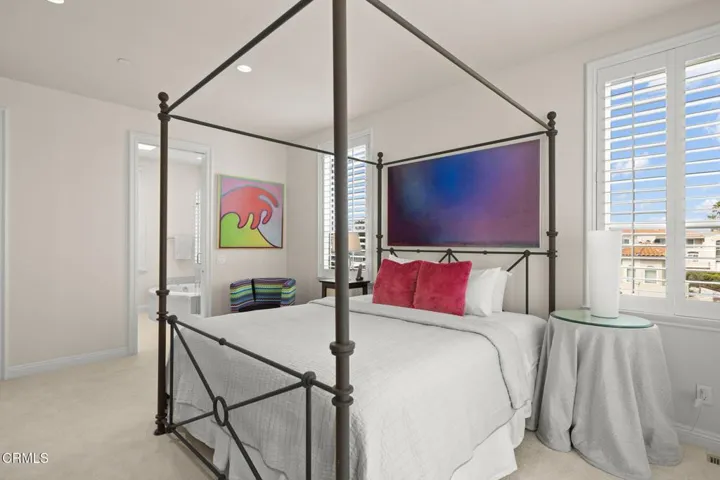111-web-or-mls-UpmarketMedia-1135Cap-66