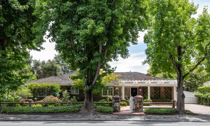 1445 Valparaiso Avenue, Menlo Park, California 94025