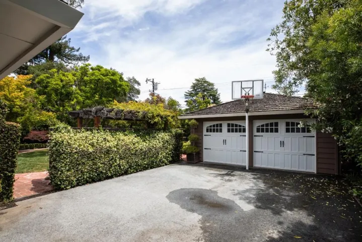1445 Valparaiso Avenue, Menlo Park, California 94025