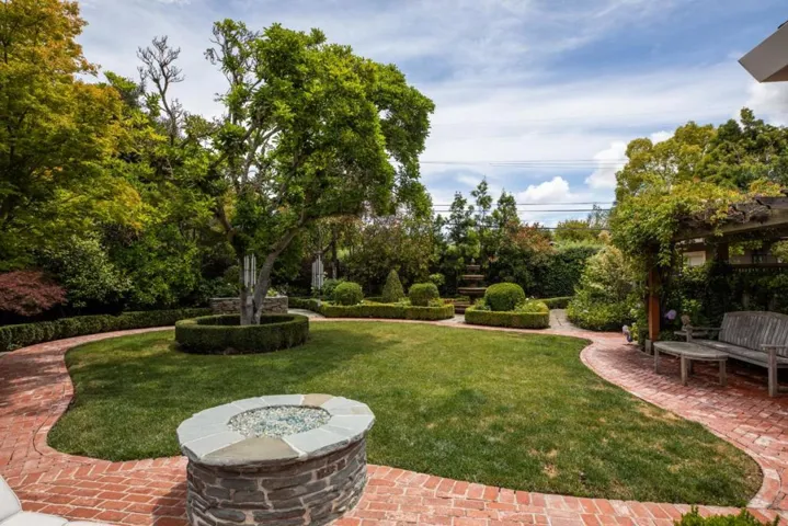 1445 Valparaiso Avenue, Menlo Park, California 94025