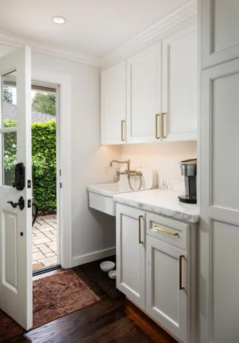 1445 Valparaiso Avenue, Menlo Park, California 94025