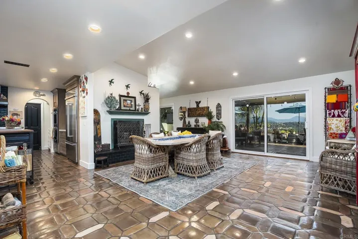 2763 W Victoria Dr, Alpine, California 91901
