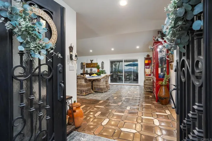 2763 W Victoria Dr, Alpine, California 91901