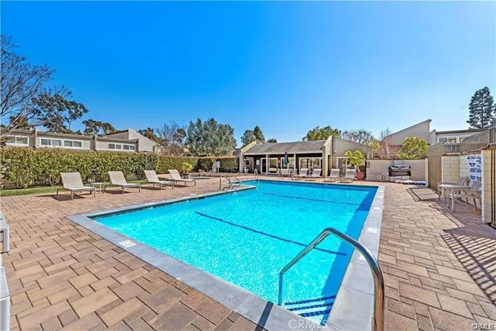 18692 Maplewood Cir, Huntington Beach, California 92646