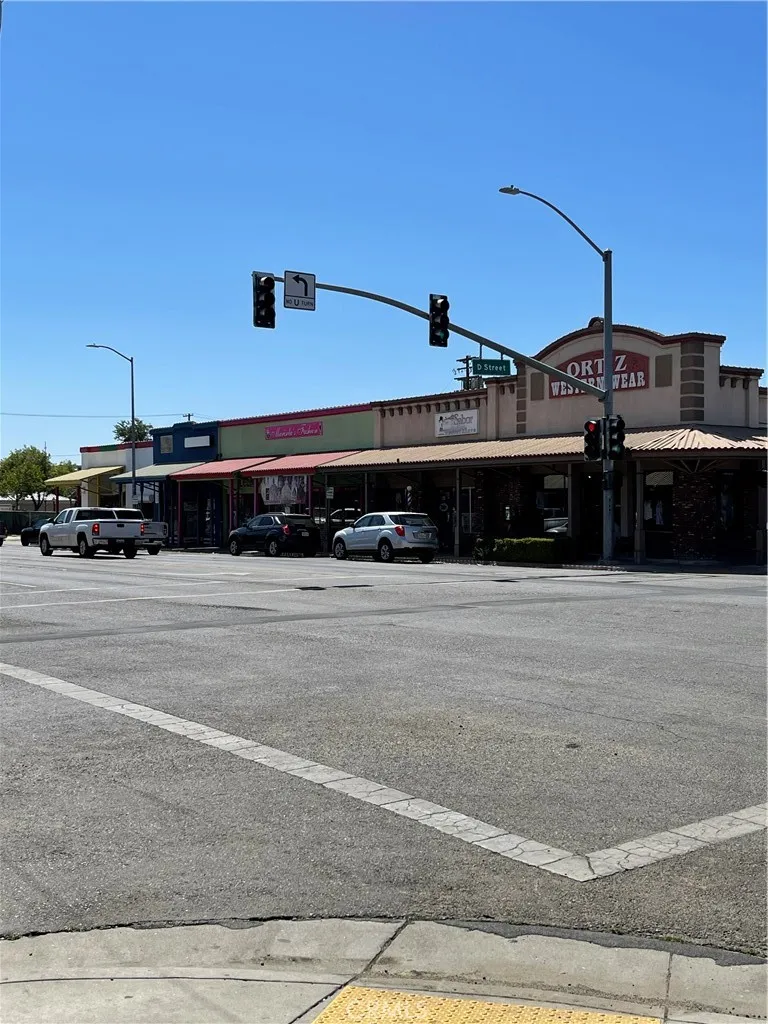 107 E Yosemite
