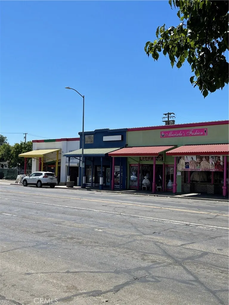 107 E Yosemite, Madera, California 93638 — photo 5