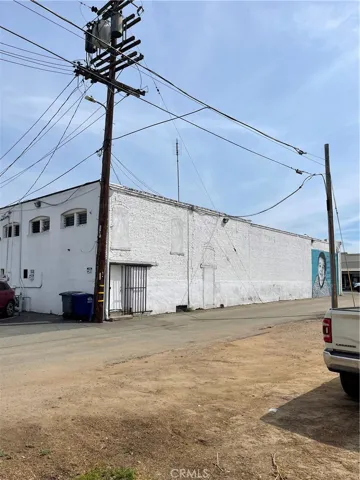 107 E Yosemite, Madera, California 93638