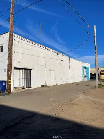 107 E Yosemite, Madera, California 93638