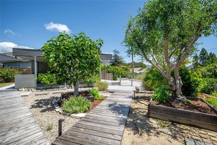 552 Perkins Lane, San Luis Obispo, California 93401
