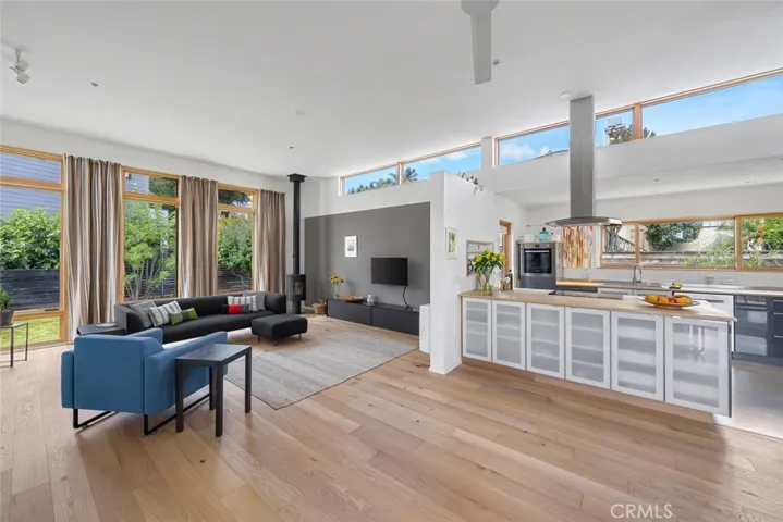 552 Perkins Lane, San Luis Obispo, California 93401
