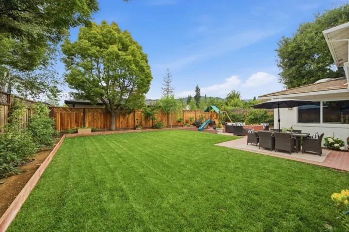 17660 Vista Avenue, Monte Sereno, California 95030