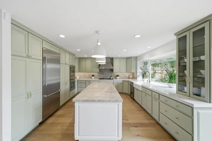 17660 Vista Avenue, Monte Sereno, California 95030