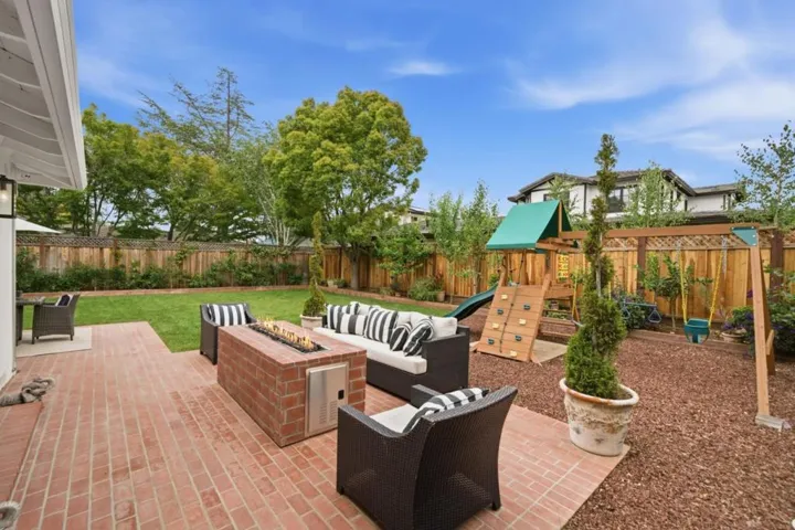 17660 Vista Avenue, Monte Sereno, California 95030