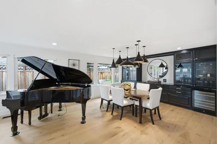 17660 Vista Avenue, Monte Sereno, California 95030