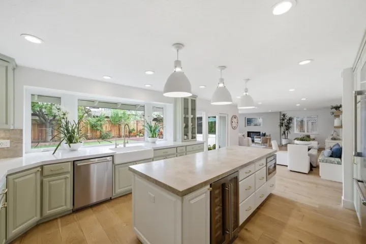17660 Vista Avenue, Monte Sereno, California 95030