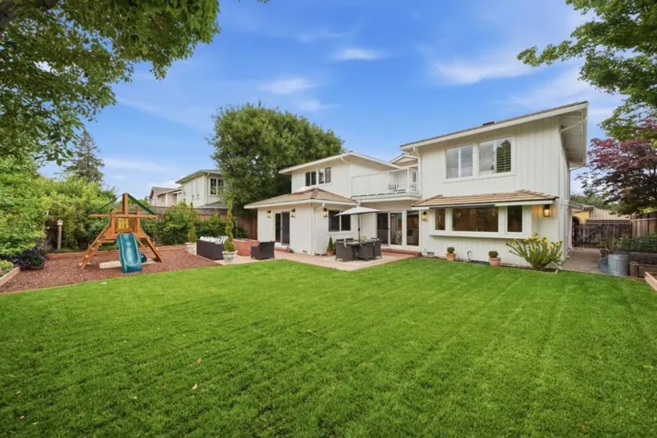 17660 Vista Avenue, Monte Sereno, California 95030