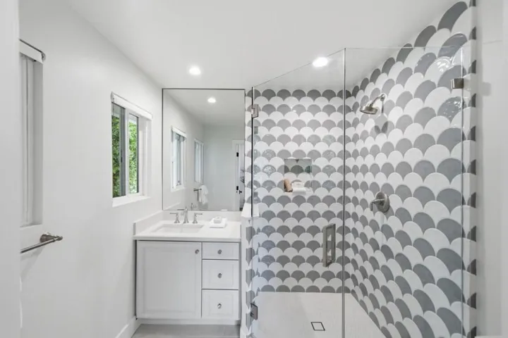 17660 Vista Avenue, Monte Sereno, California 95030
