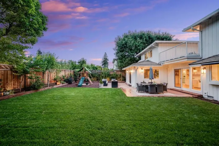 17660 Vista Avenue, Monte Sereno, California 95030
