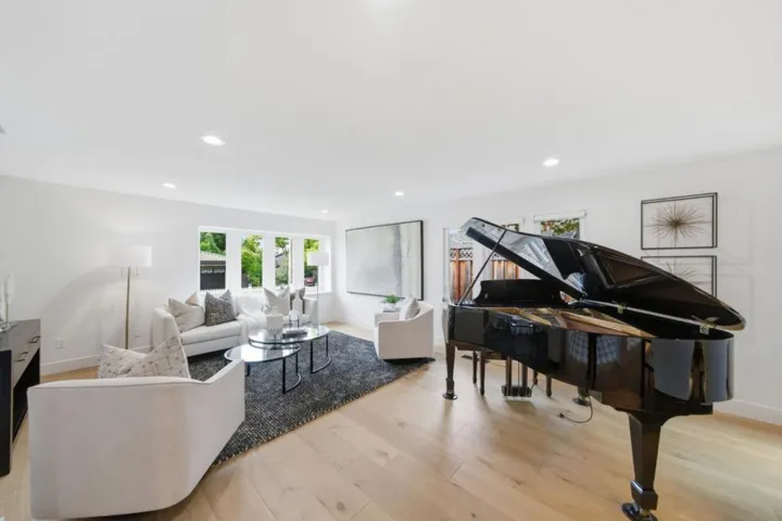 17660 Vista Avenue, Monte Sereno, California 95030