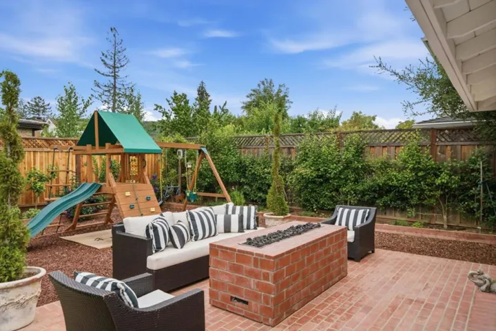 17660 Vista Avenue, Monte Sereno, California 95030