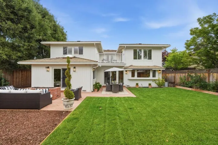 17660 Vista Avenue, Monte Sereno, California 95030