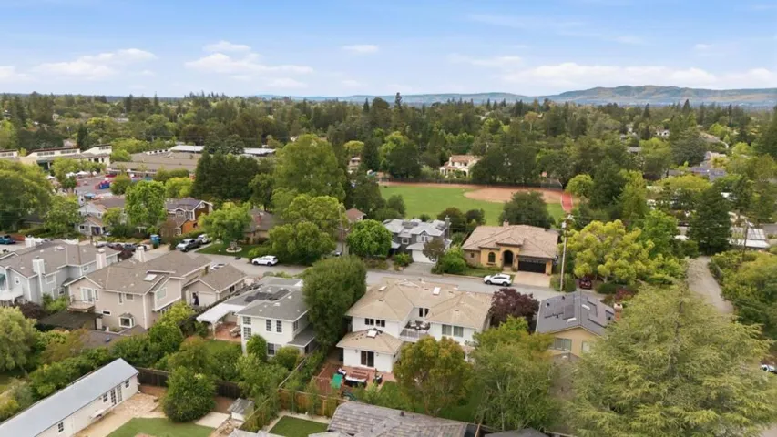 17660 Vista Avenue, Monte Sereno, California 95030