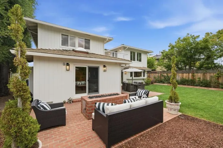 17660 Vista Avenue, Monte Sereno, California 95030