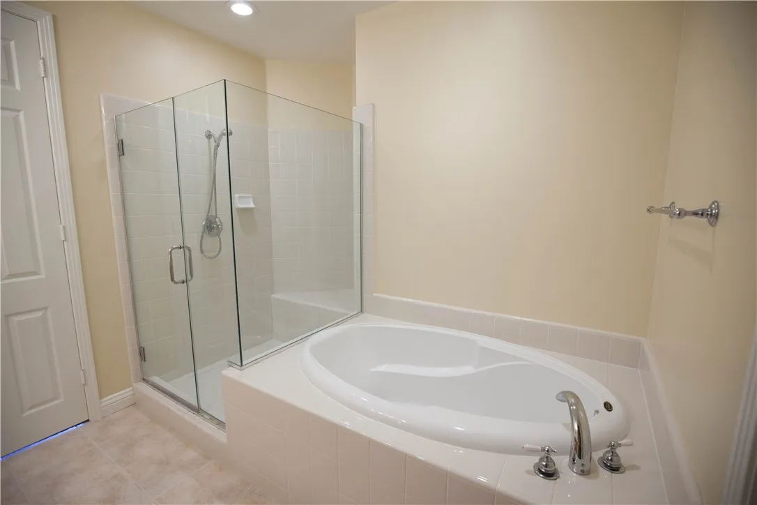 Primary Suite - Bathroom