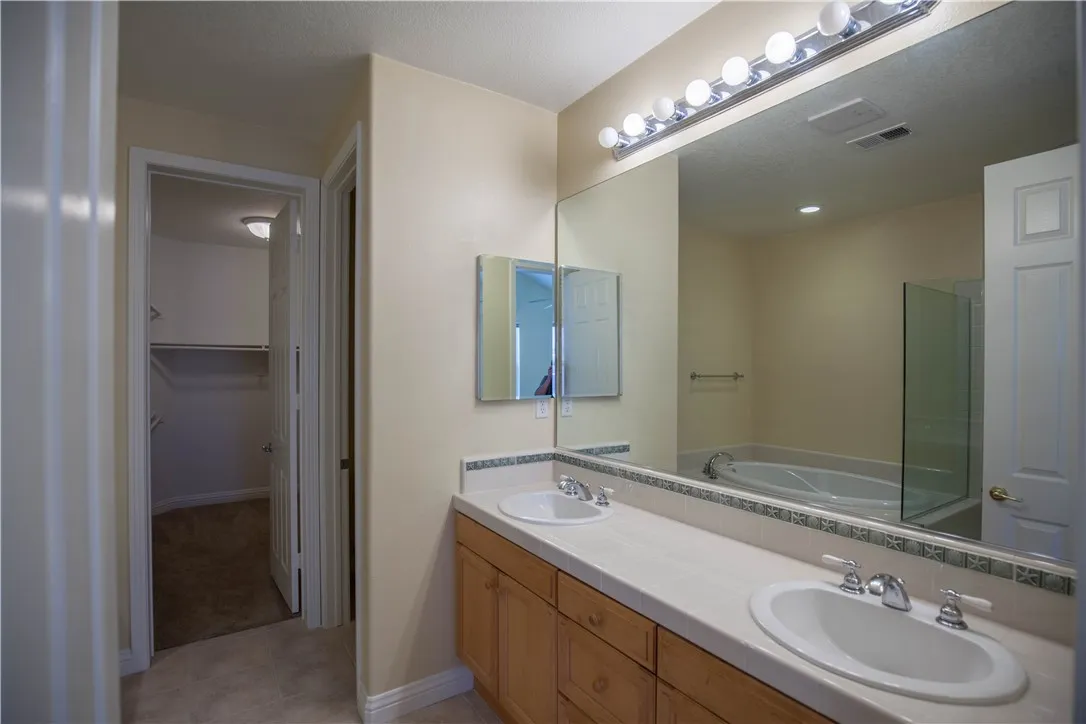 Primary Suite - Bathroom