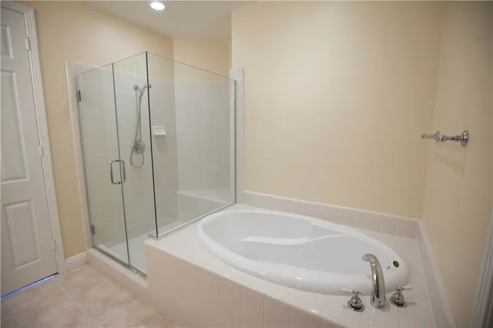 Primary Suite - Bathroom
