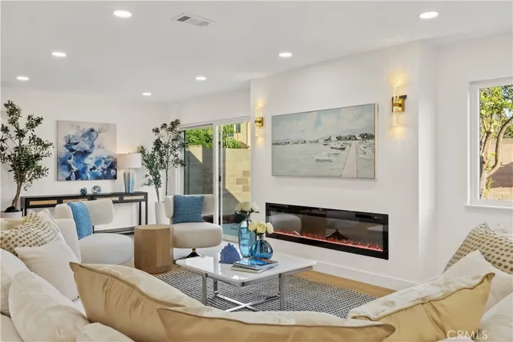 10276 Falcon, Fountain Valley, California 92708