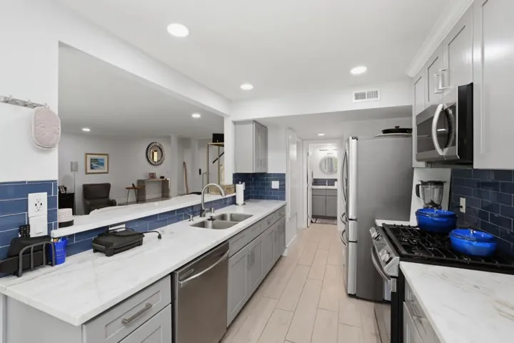 20-Kitchen