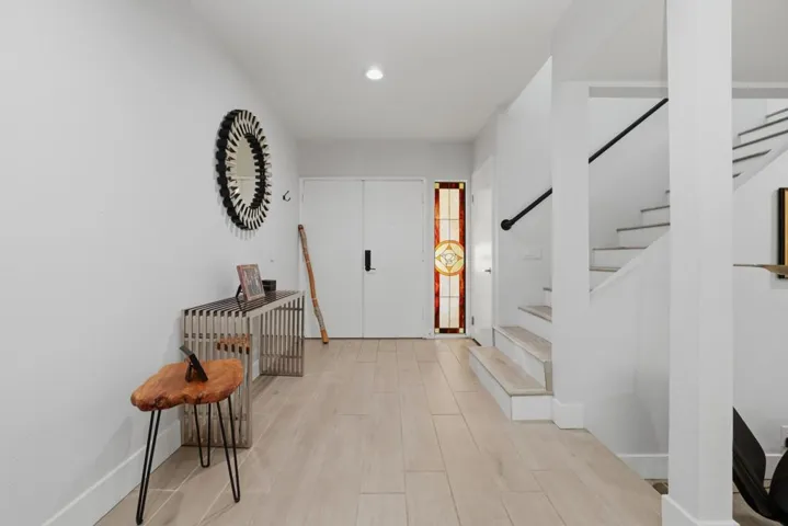 10-Entry and Interior