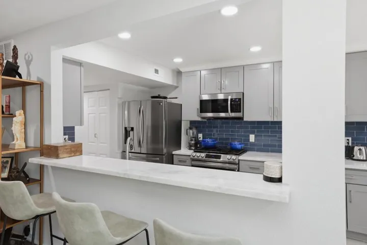 22-Kitchen