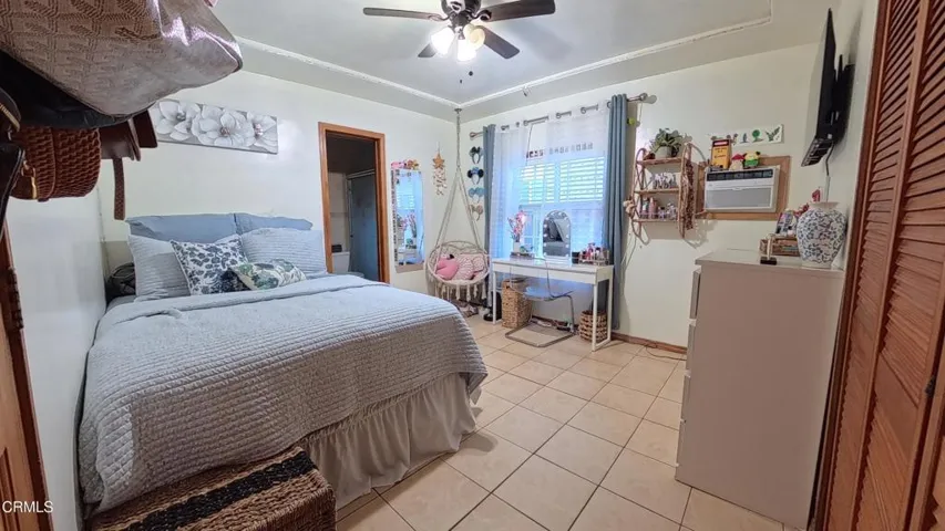1st bedroom