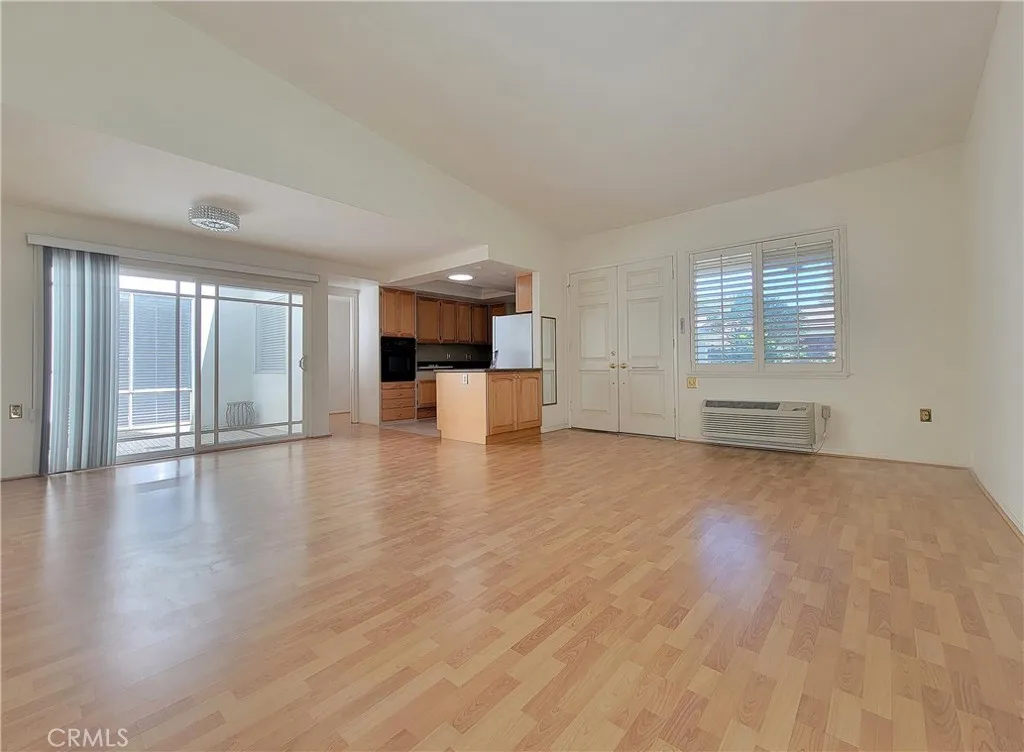 Livingroom without furniture.