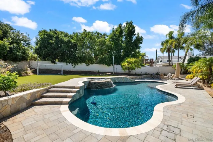 Swimming Pool/Hot Tub/Sauna