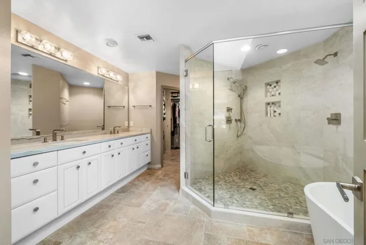 Primary Bath/Spa
