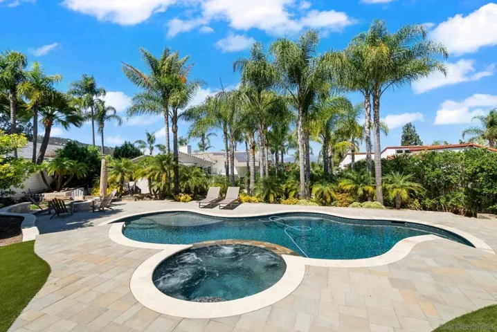 Swimming Pool/Hot Tub/Sauna