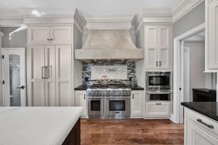 15301 Robin Anne Lane, Monte Sereno, California 95030