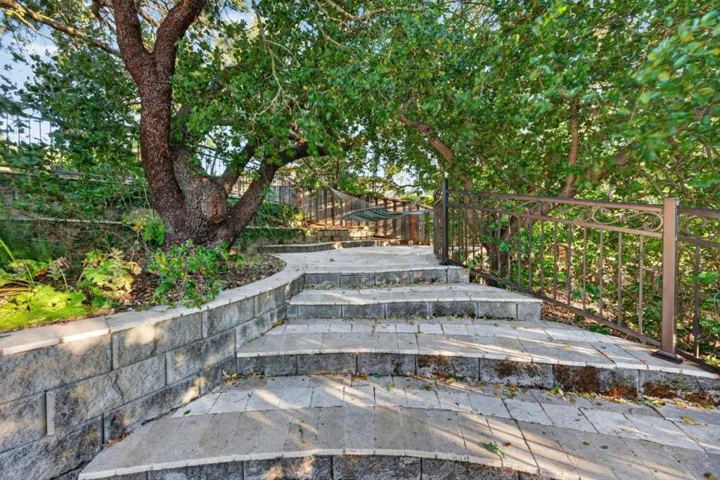 15301 Robin Anne Lane, Monte Sereno, California 95030
