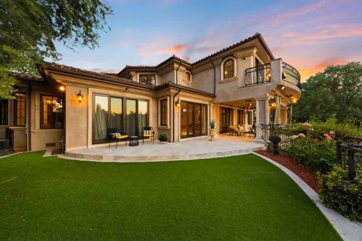 15301 Robin Anne Lane, Monte Sereno, California 95030