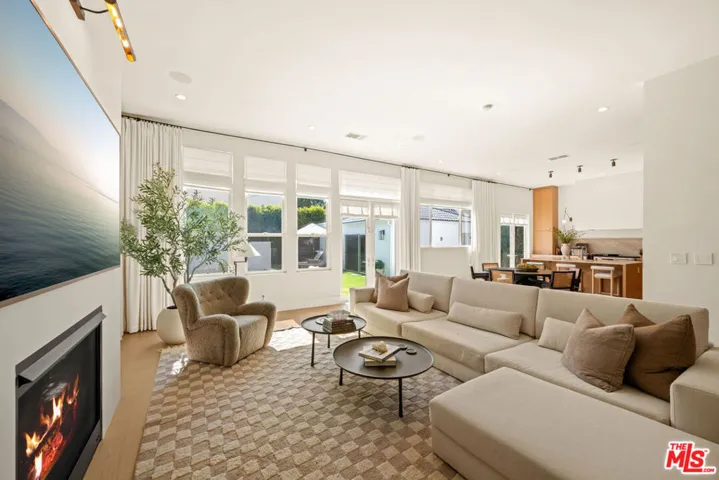 4508 Vesper Avenue, Sherman Oaks, California 91403