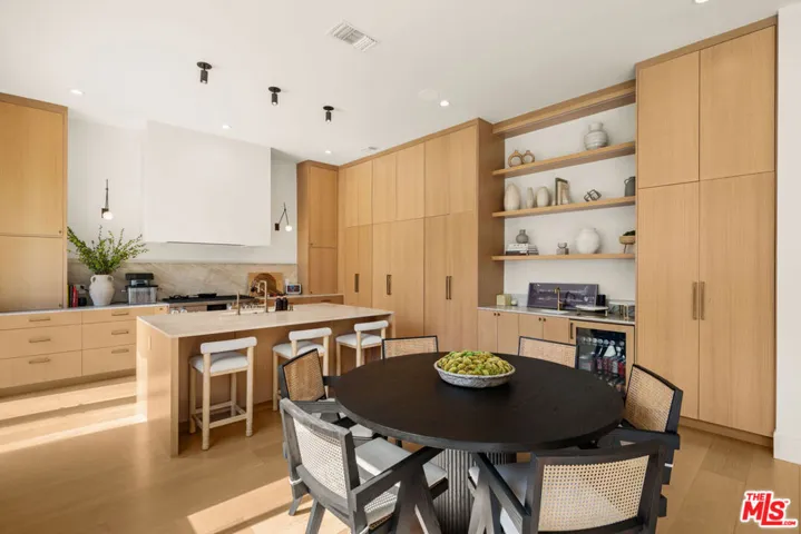 4508 Vesper Avenue, Sherman Oaks, California 91403