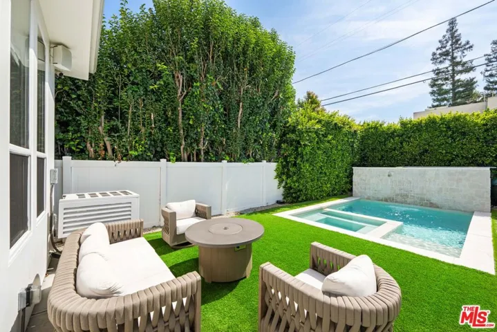 4508 Vesper Avenue, Sherman Oaks, California 91403