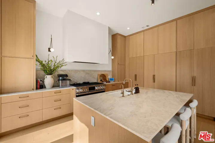 4508 Vesper Avenue, Sherman Oaks, California 91403