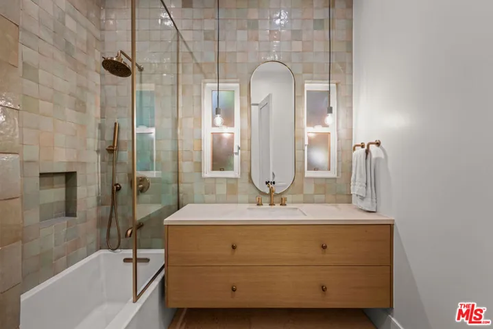 4508 Vesper Avenue, Sherman Oaks, California 91403
