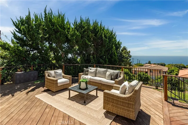 28049 Lobrook, Rancho Palos Verdes, California 90275